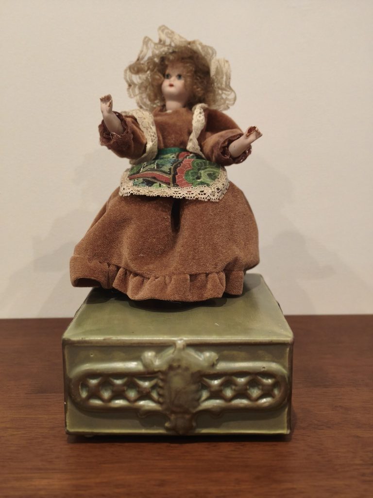 Photo 2 of the piece